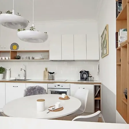 Apartment Hip, Cosmopolitan Gem In The Heart Of By Flat Mаnager Sofia